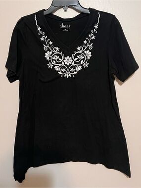 d&co. Black V-Neck Tee with White Floral Embroidery